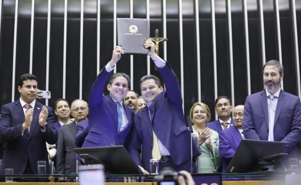 Paulo Abi-Ackel celebra a promulga&ccedil;&atilde;o da EC 136 e destaca regras mais claras para pagar precat&oacute;rios