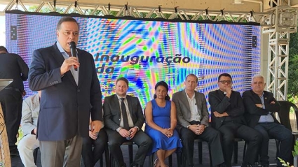 Deputado Federal Paulo Abi-Ackel em ato de inauguração em Itabirito